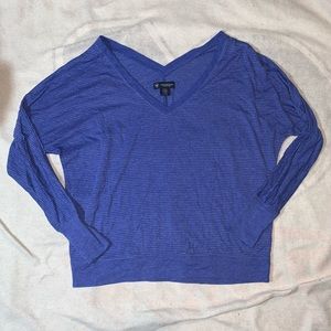 American Eagle V-Neck Long Sleeve T-Shirt